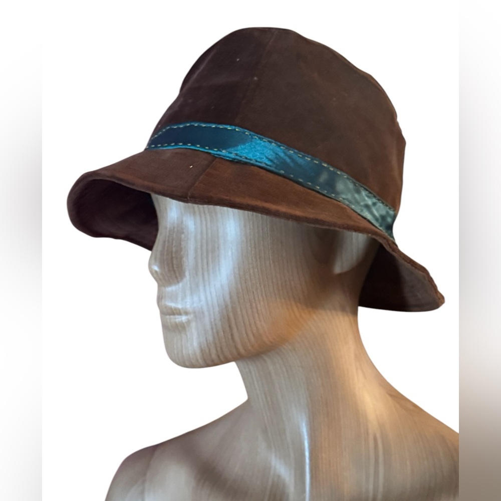 Vintage Wilsons USA Brown Fabric Felt Bucket Hat with Teal Band